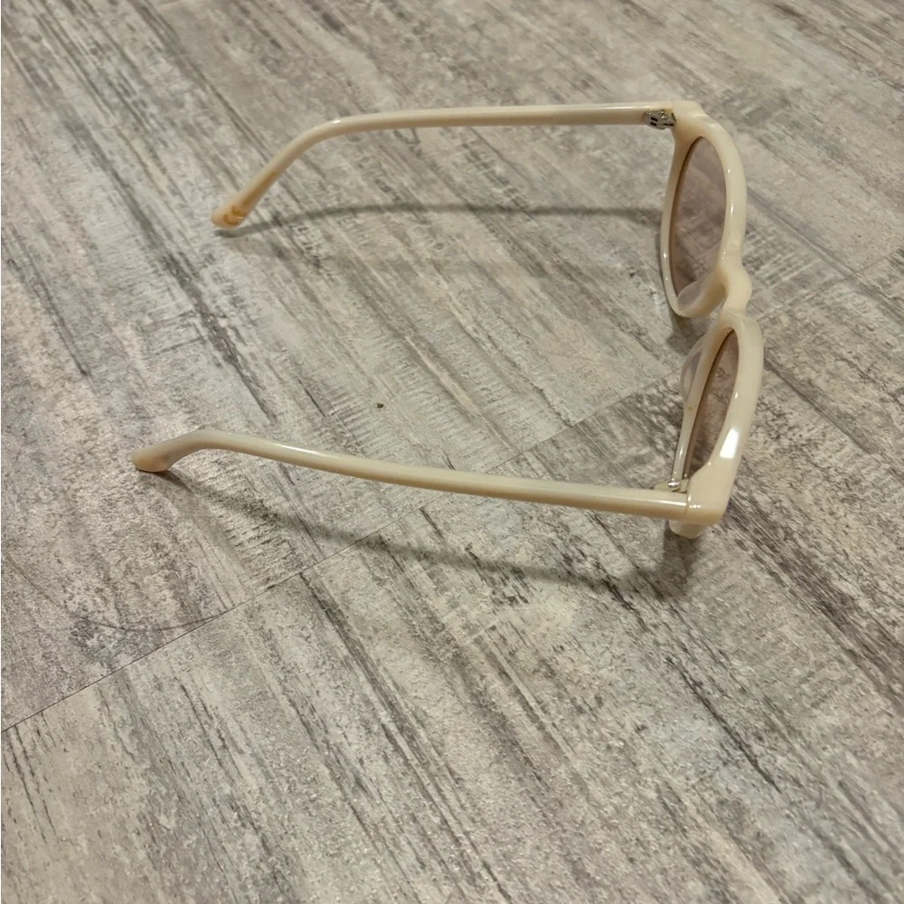 Madewell Light Pink / Cream Plastic Round Sun Glasses - Picture 5 of 5
